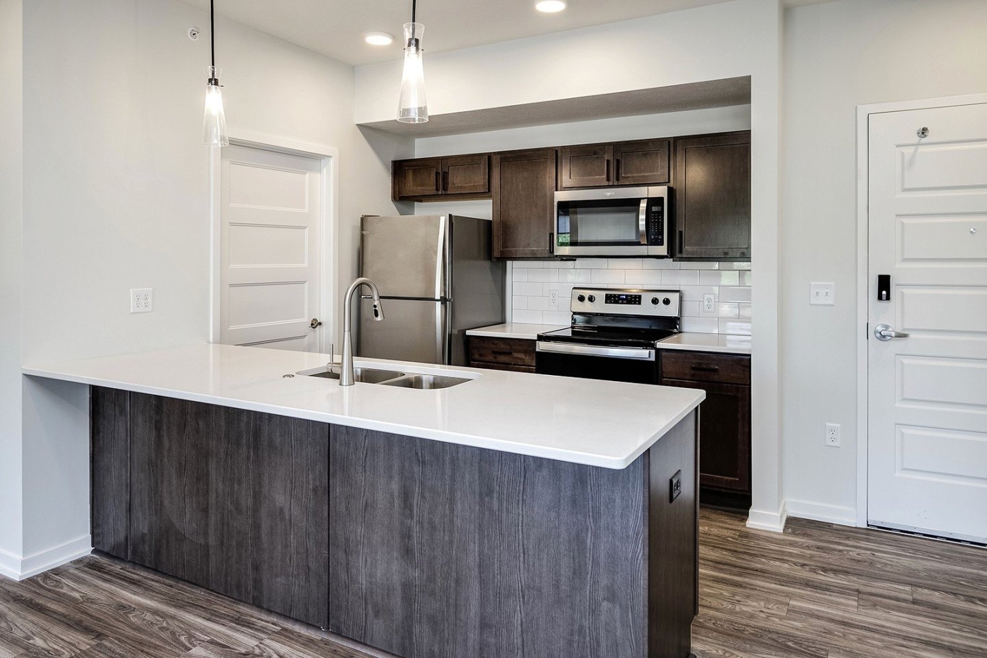 148th Place Apartments Image 5