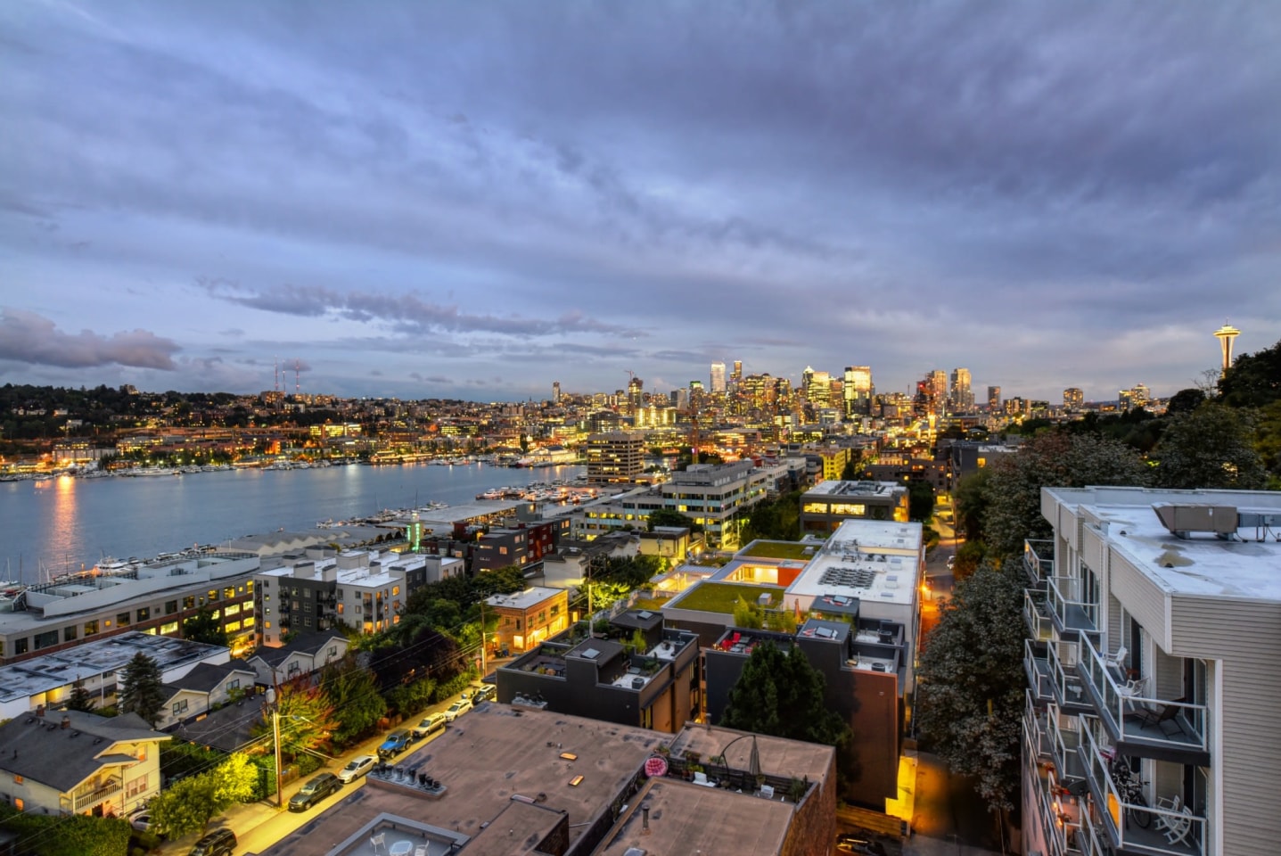 Summit at Lake Union Image 3