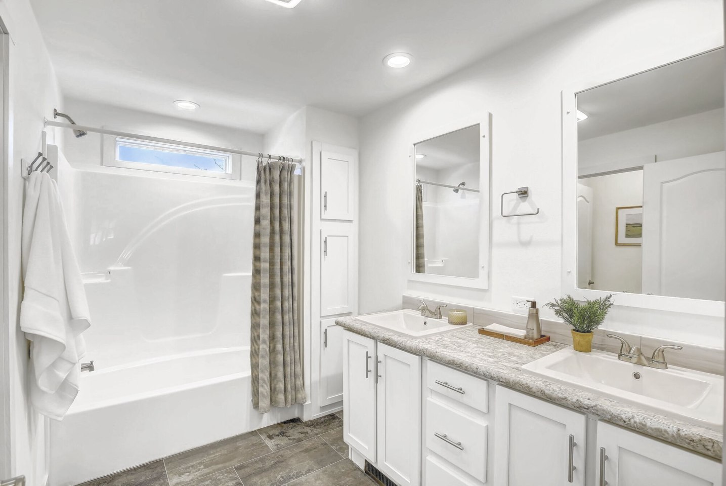 The Homes at Wolf Creek Image 9