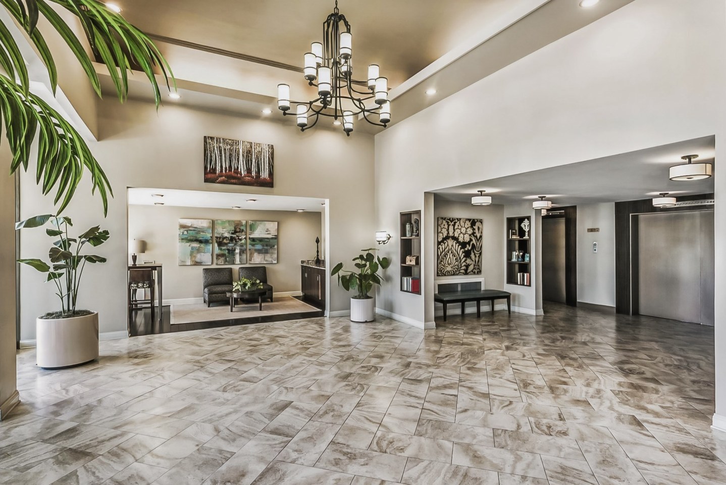 The Chateau Apartments Image 7