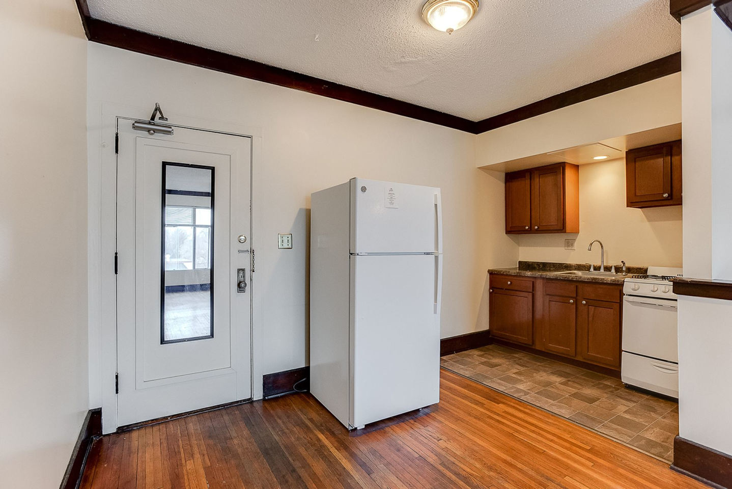 Lakesbury Apartments Image 4
