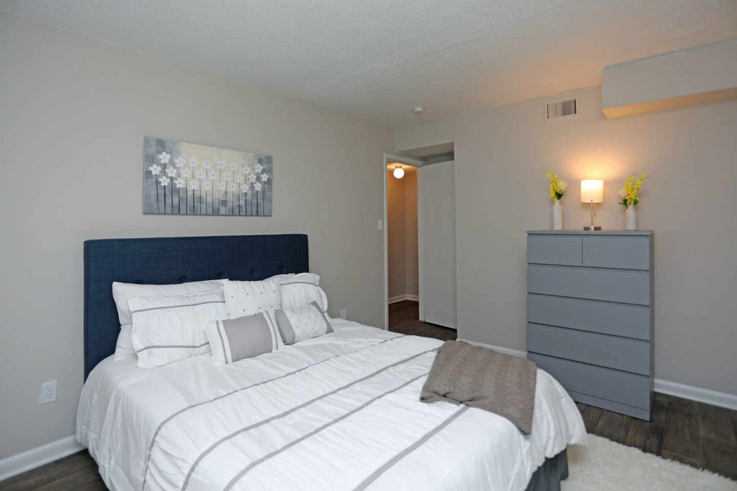 Arlington Apartments Image 3