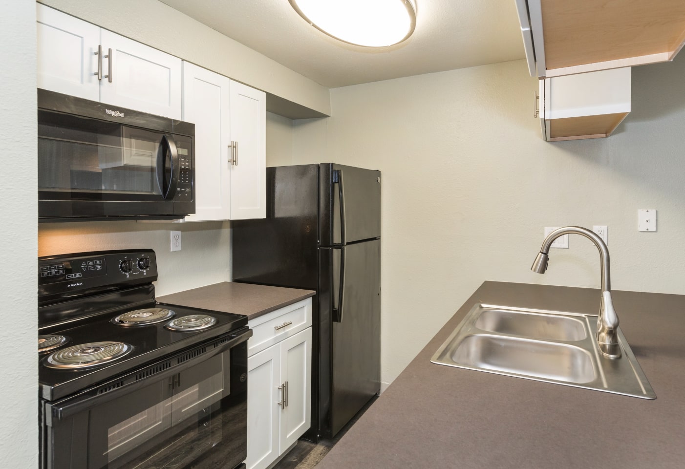 Newport Square Apartments Image 53