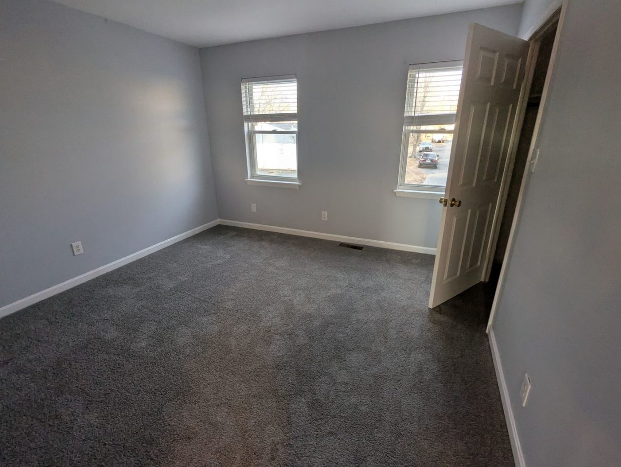 Holly Circle Townhouses Image 38