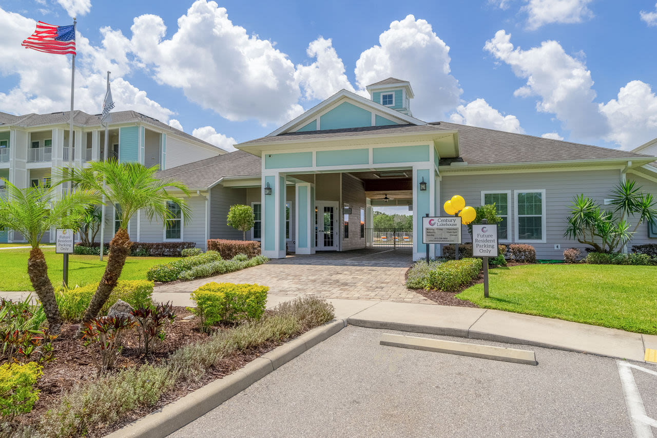 Century Lakehouse Image 19