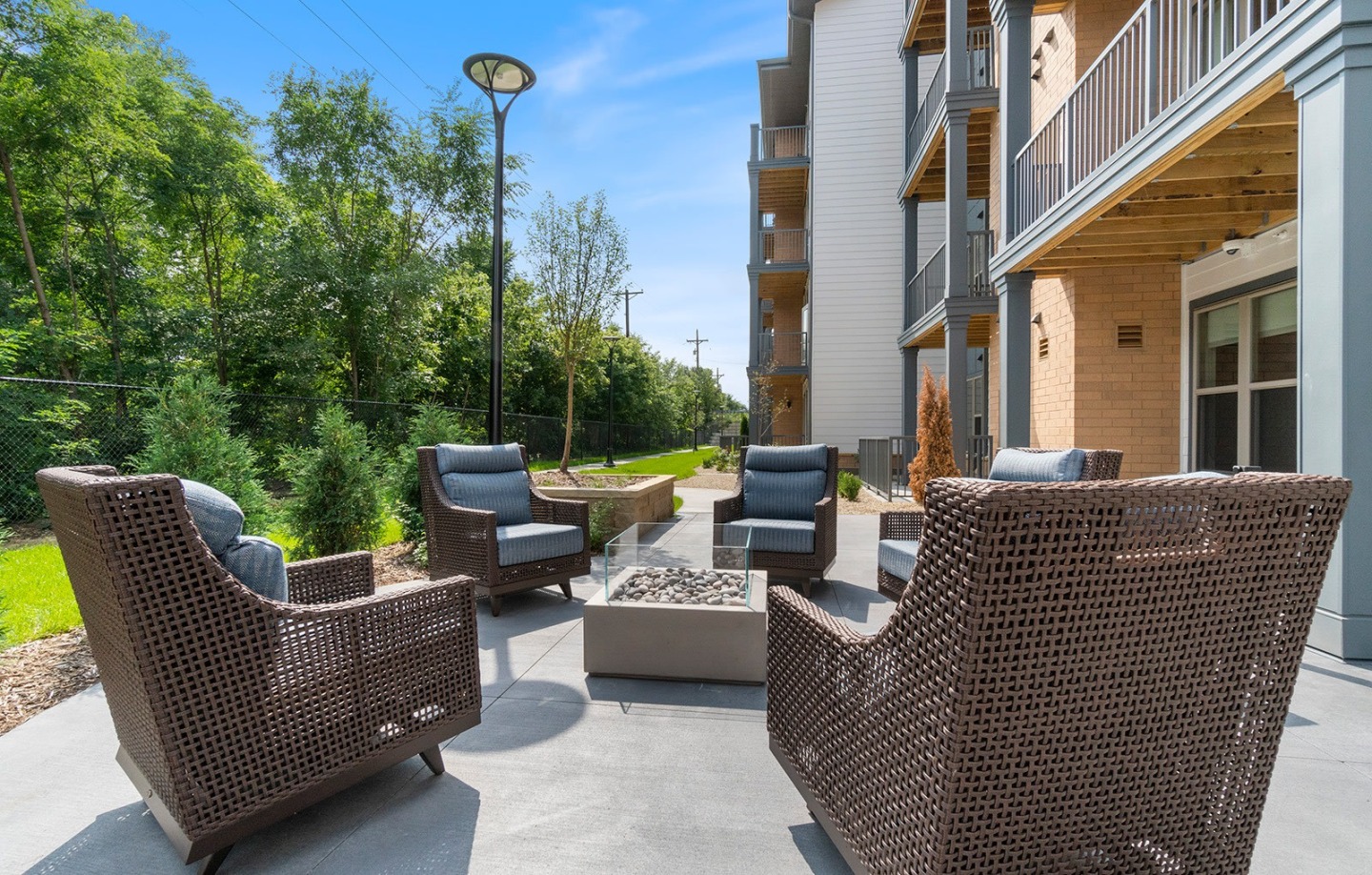 Oaks Landing 55+ Apartments - Senior & Affordable Housing Image 20