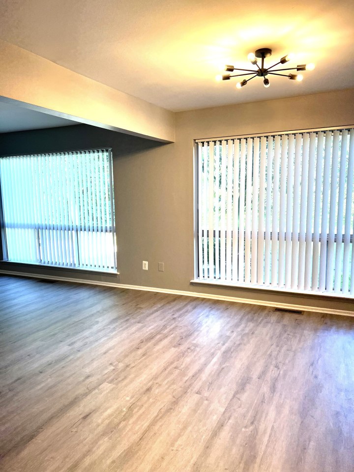 Oakridge Apartments Image 3