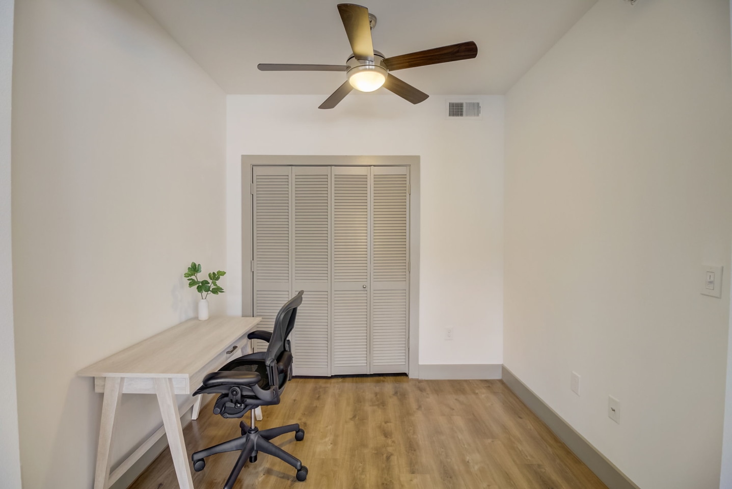 Loft + Row Image 20