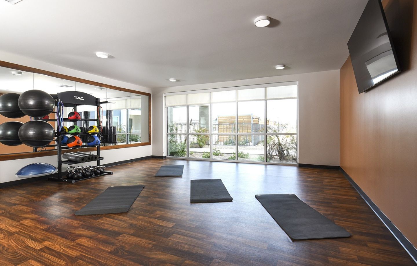 Senior & Affordable Housing – Casa Azure 55+ Apartments Image 13