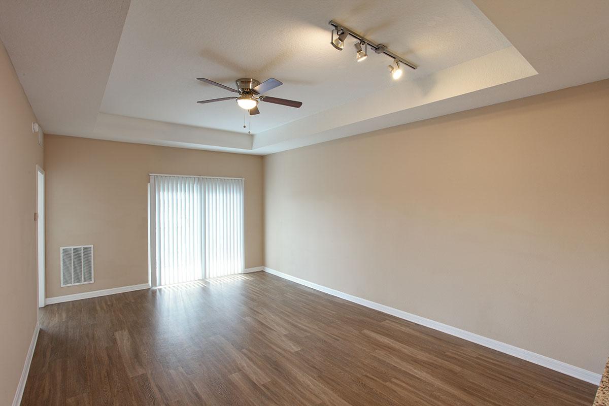 Fountain Lake Bradenton Image 32