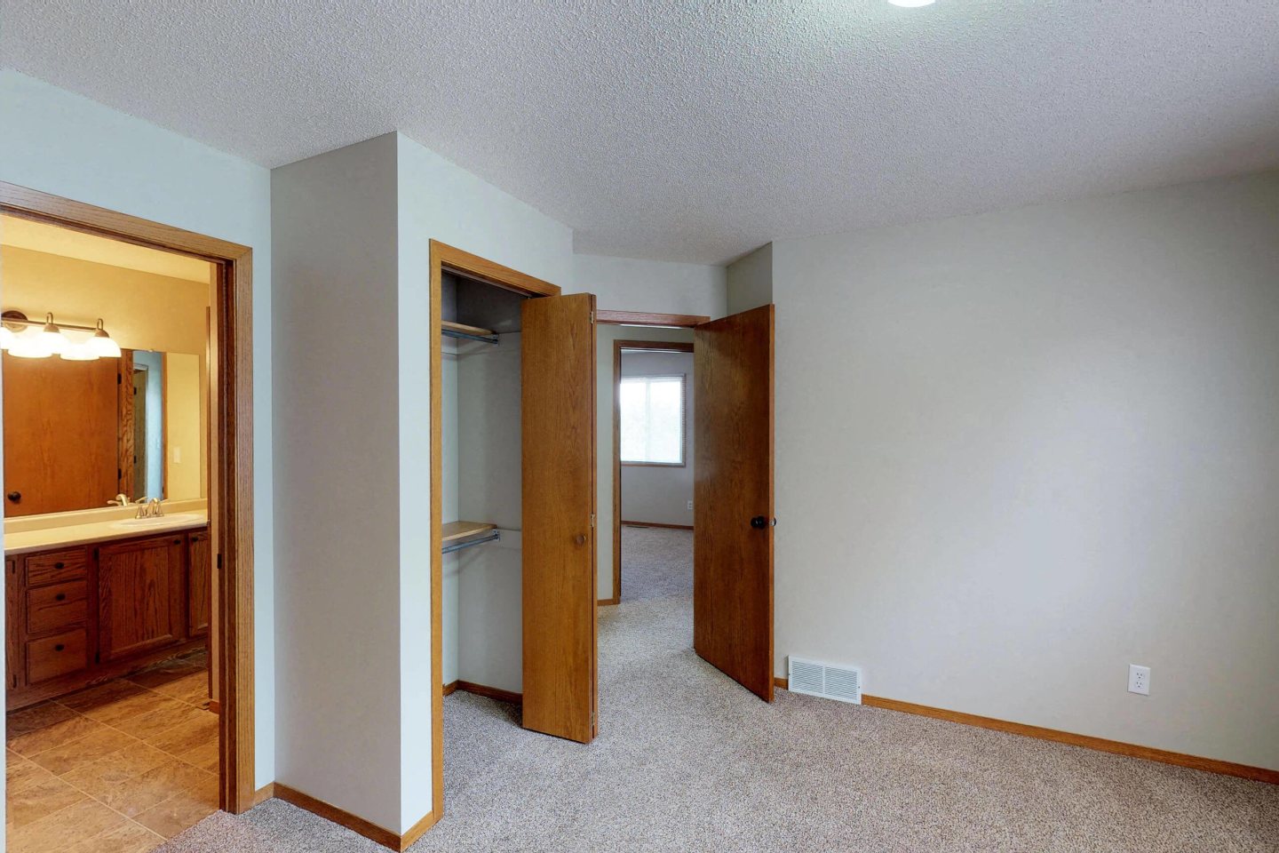 Cottage West Twin Homes Image 39