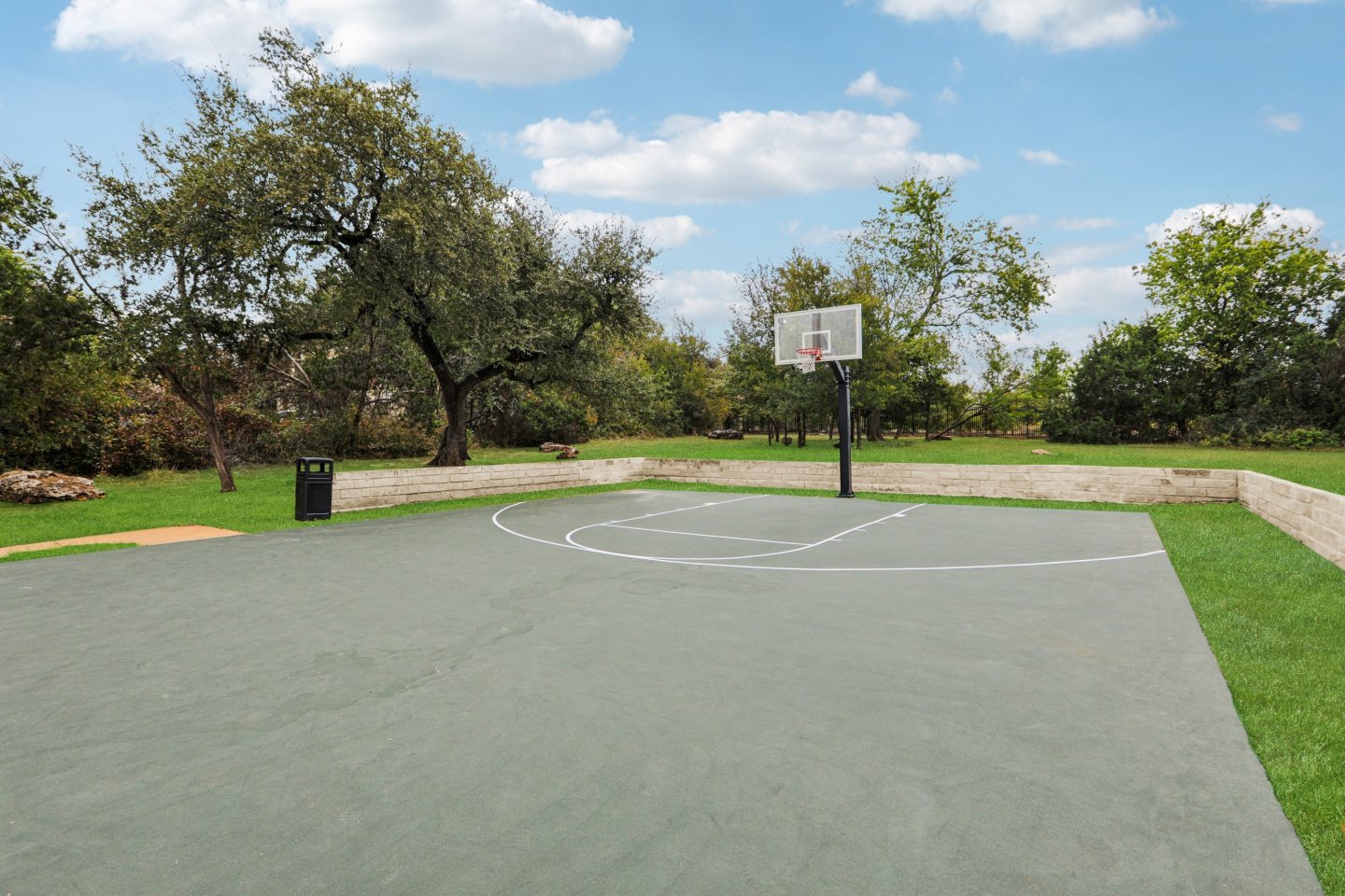 Ventana Oaks Image 28