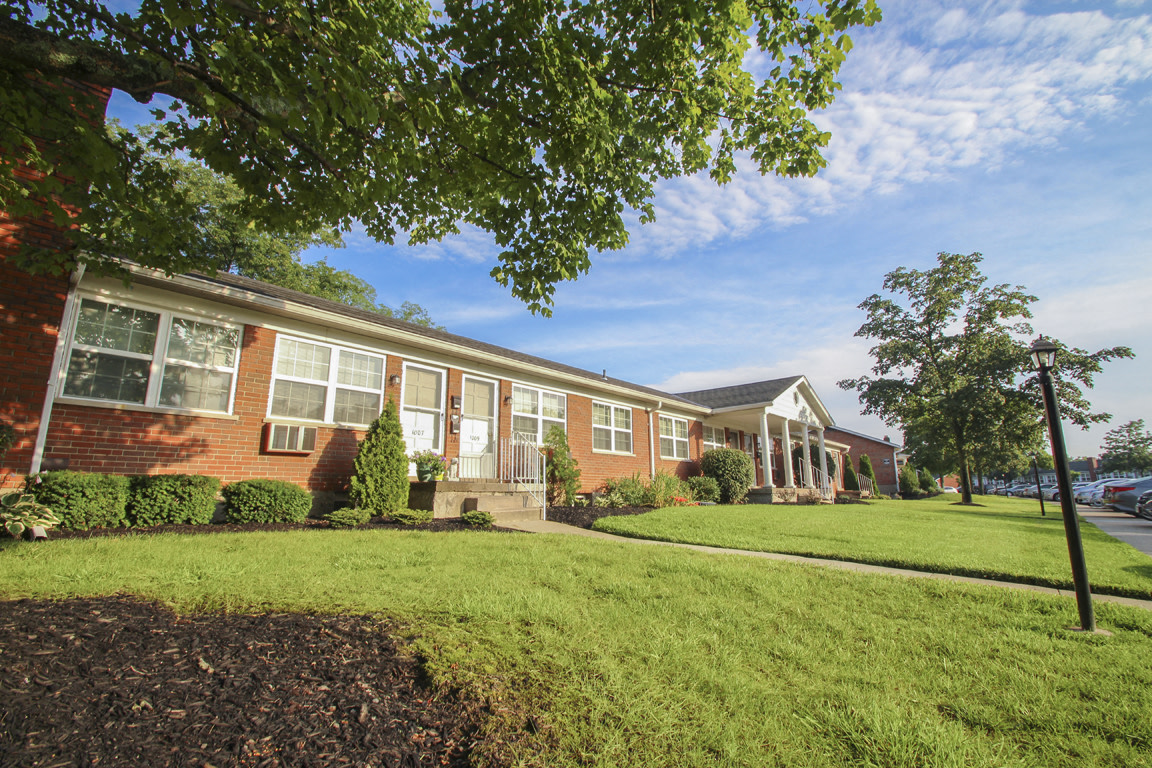 College Woods Image 25