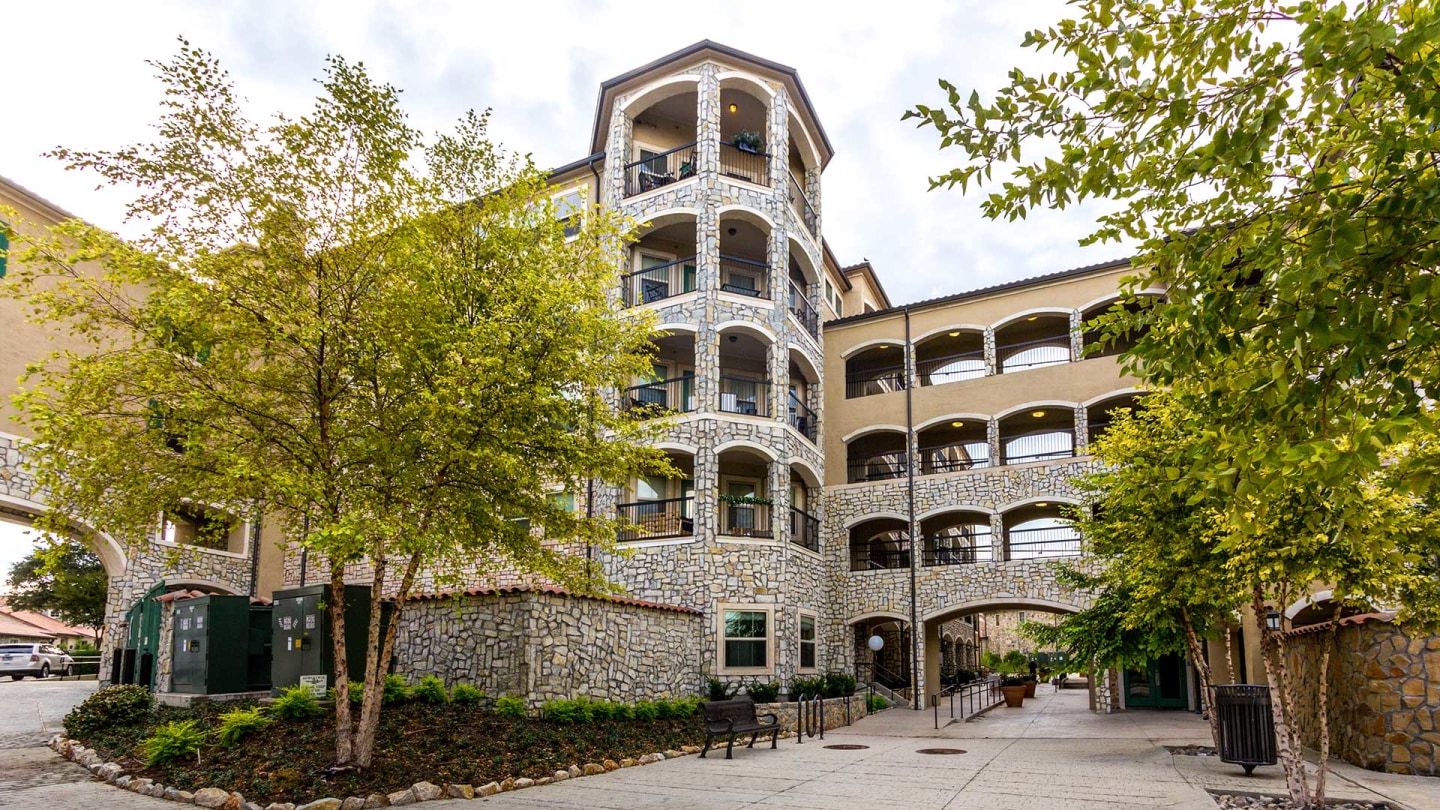 Bell Tower Flats Image 17