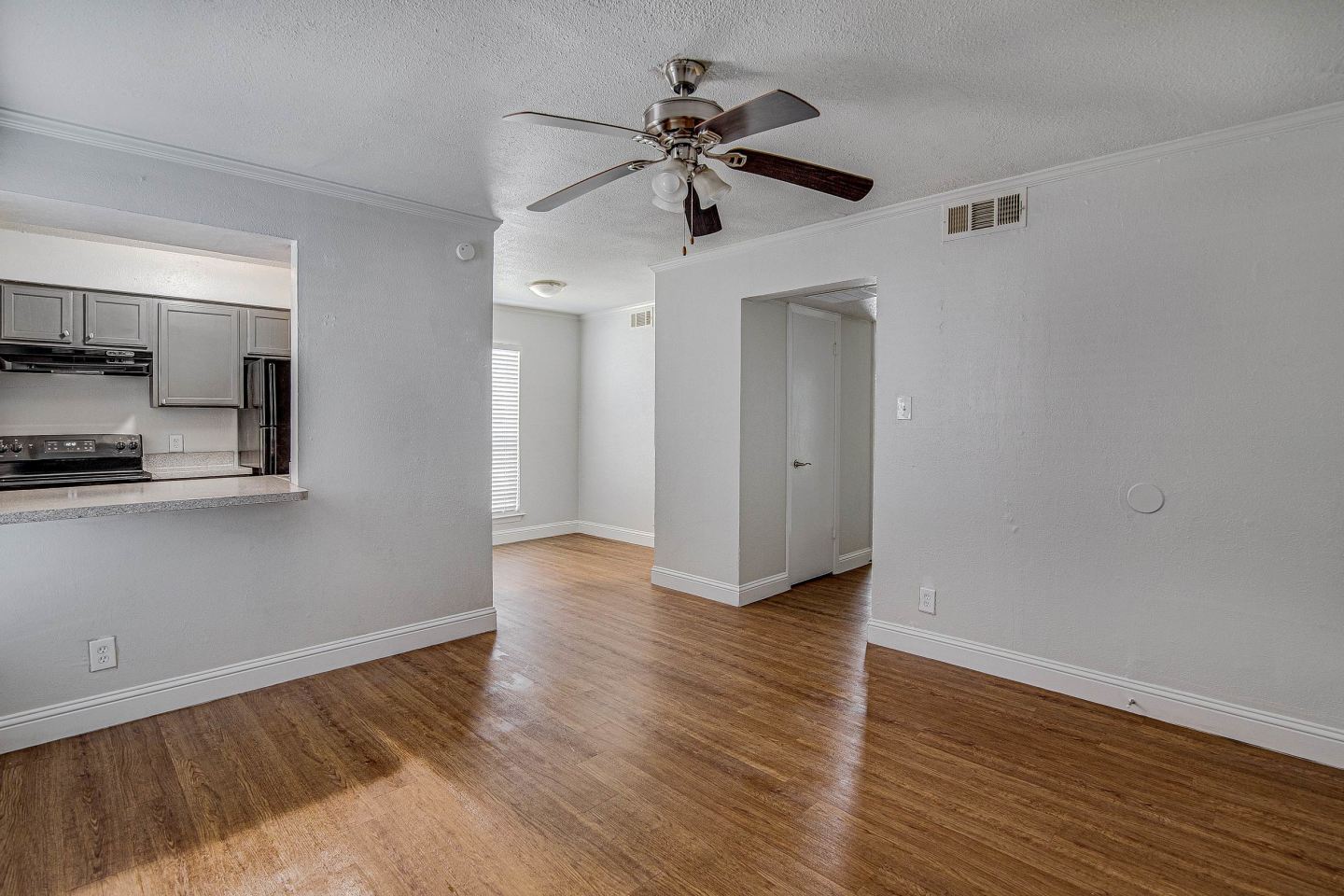 Mitchell Apartments Image 3