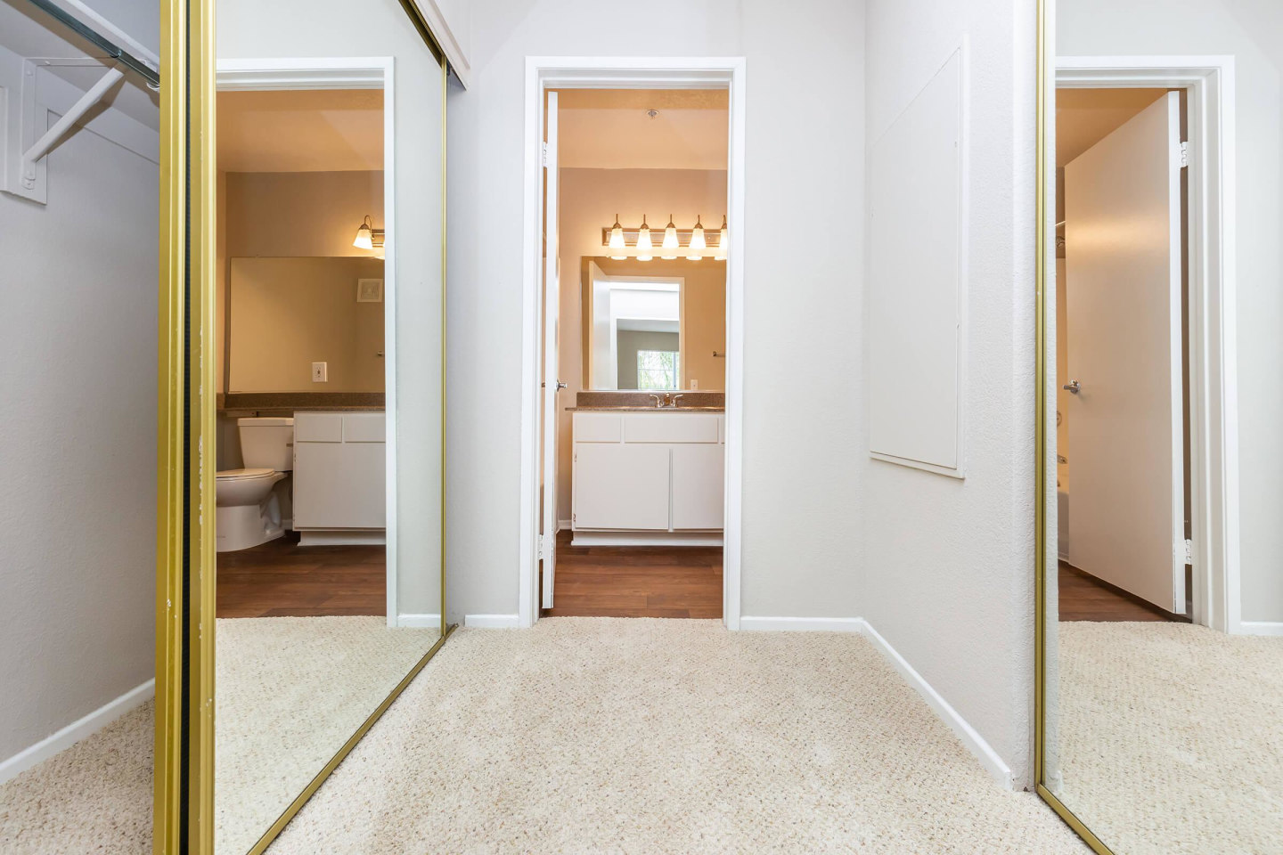 Wood Canyon Villa Apartment Homes Image 34