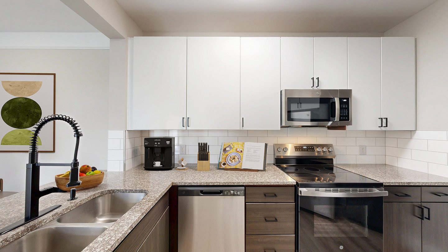Creekstone at RTP Apartments Image 5