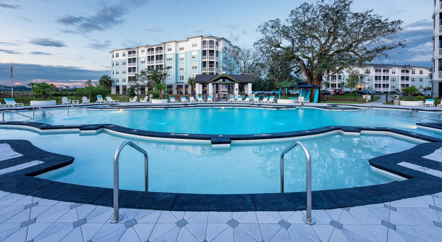 Sweetwater Waterfront Apartment Homes Image 1