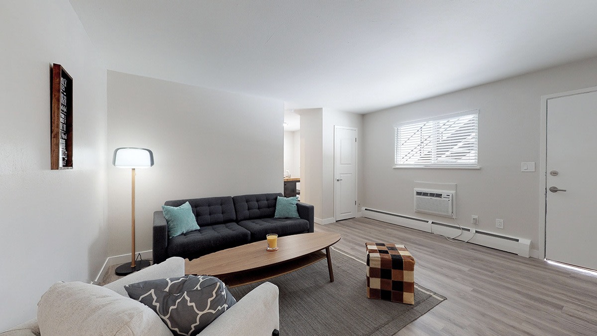 Acoma Square Image 28