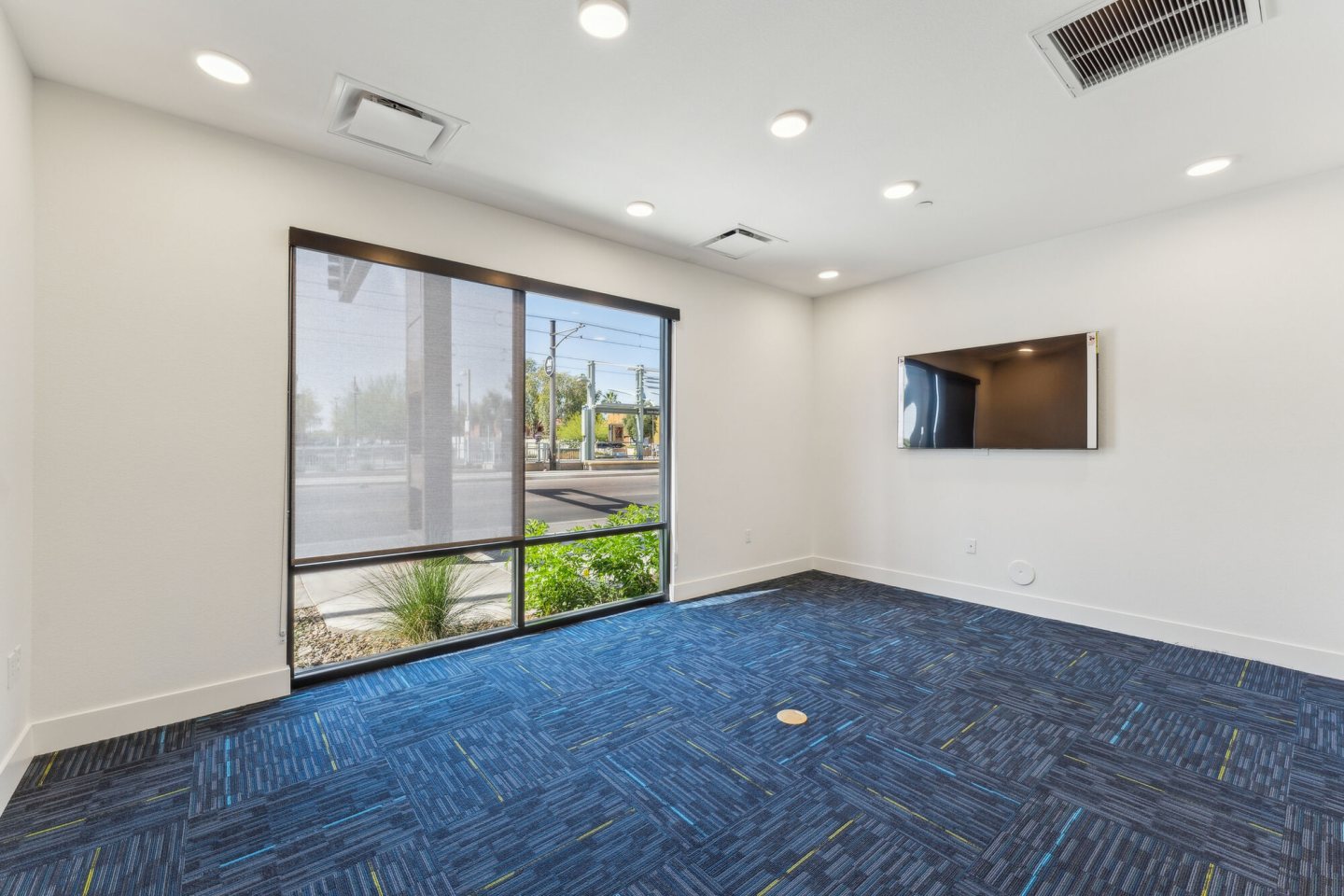 Blue Eastline Image 29