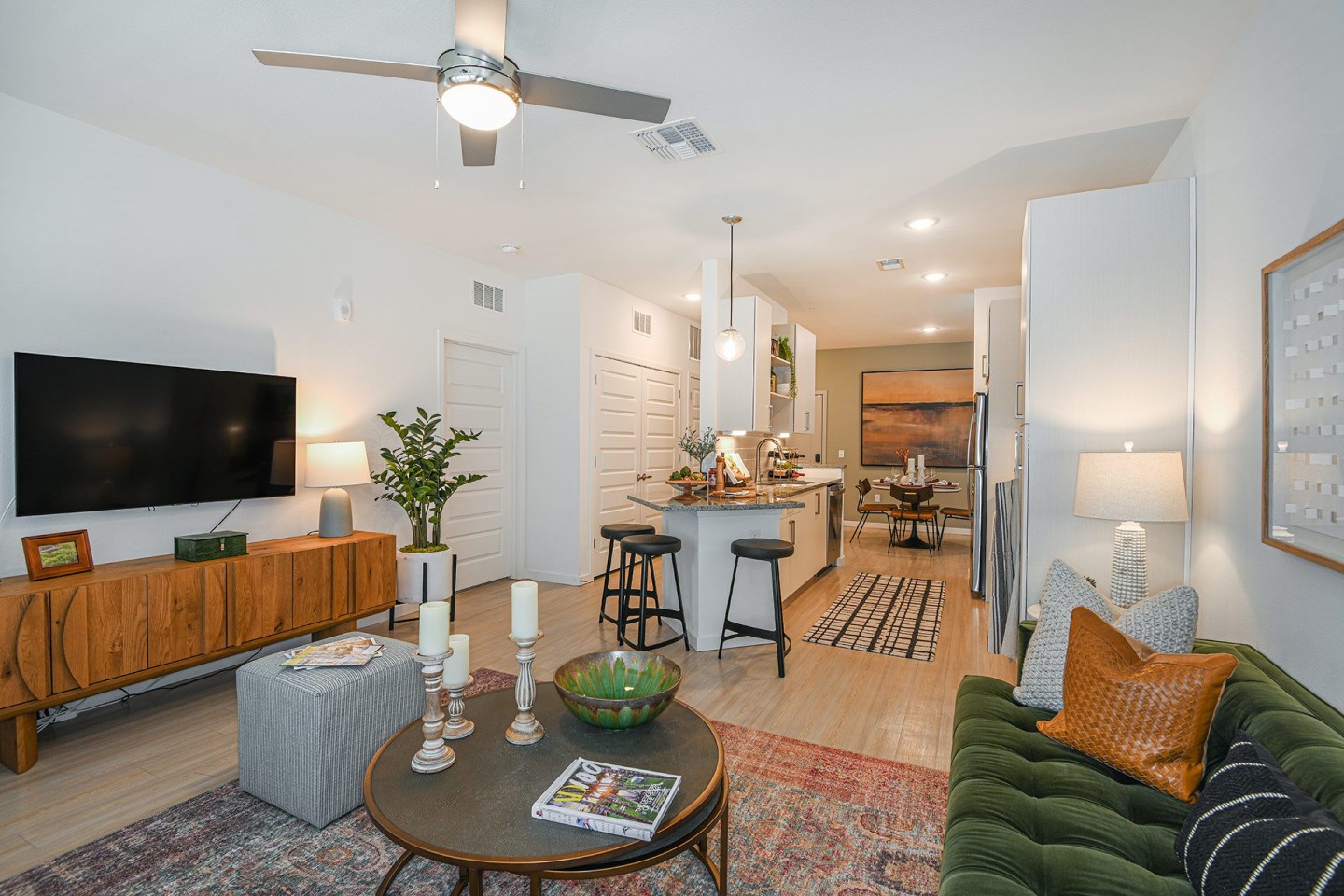 The Easton Riverview Apartments Image 19
