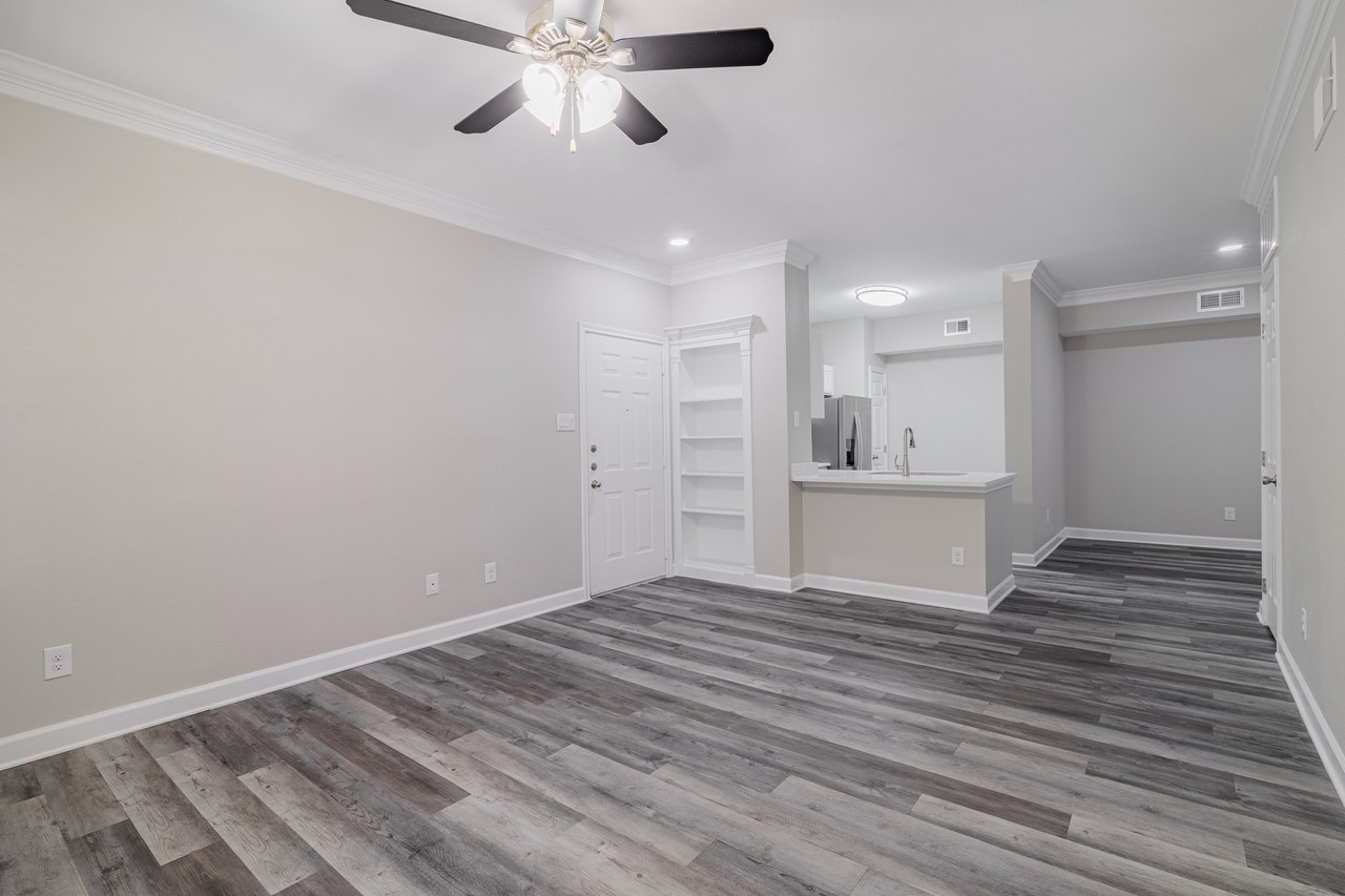The Village at Bellaire Apartments Image 69