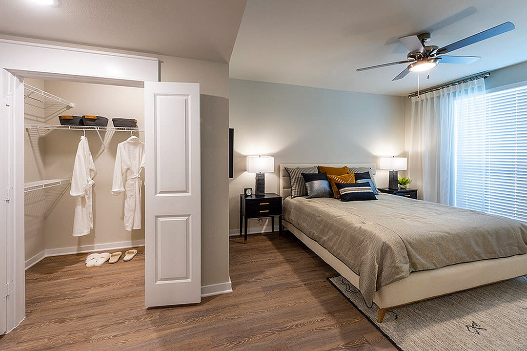 Imperial Oaks Square Image 41