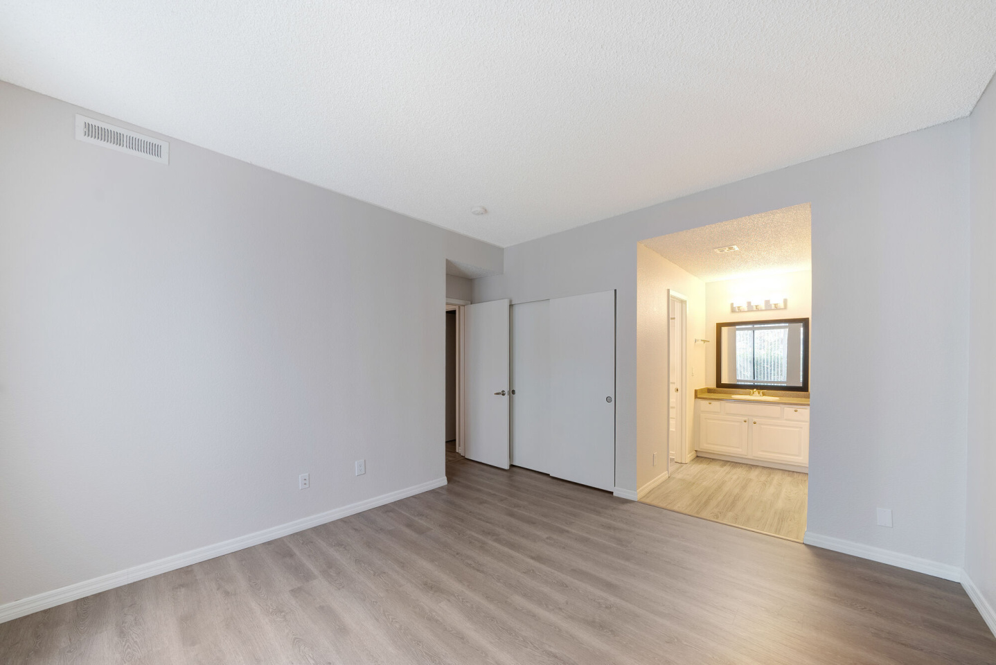 Bristle Pointe Image 21