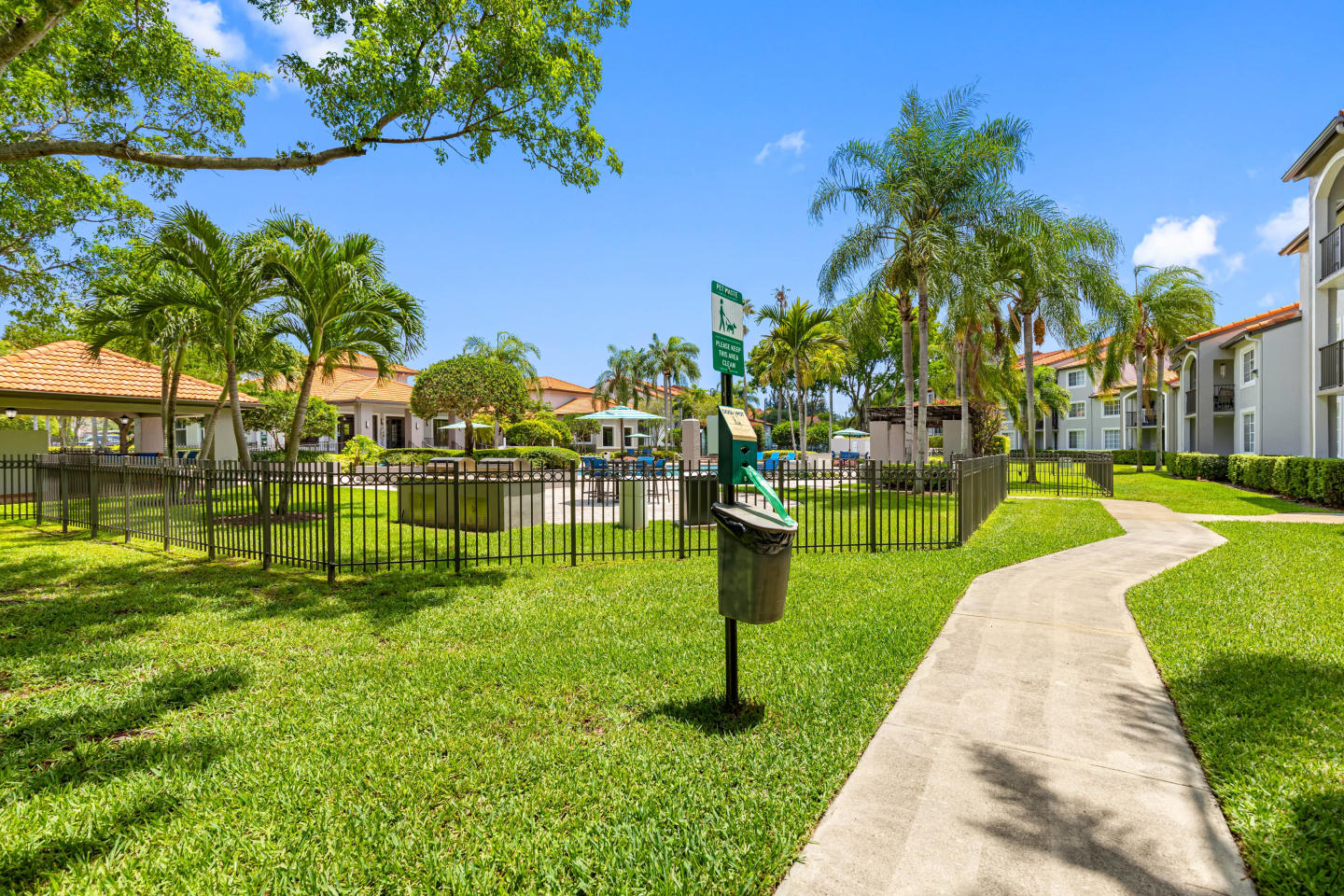 Sunset Gardens Apartments Image 77