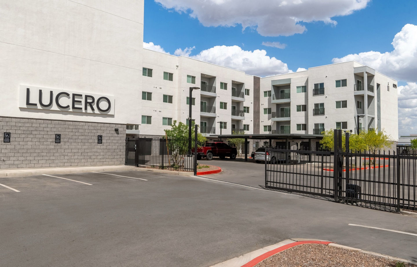 Lucero Image 12