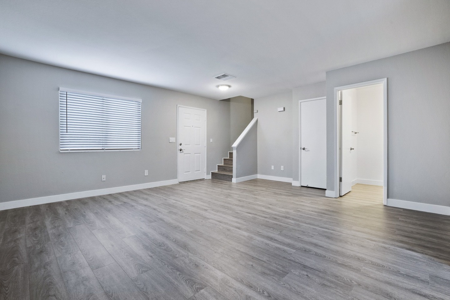 Oak Park Townhomes Image 11