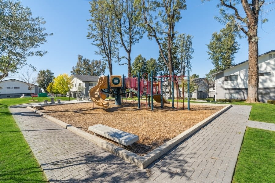 The District Apartment Homes Image 23