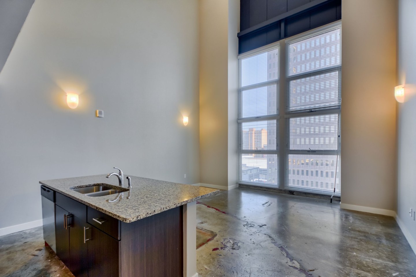 R & T Lofts Image 17
