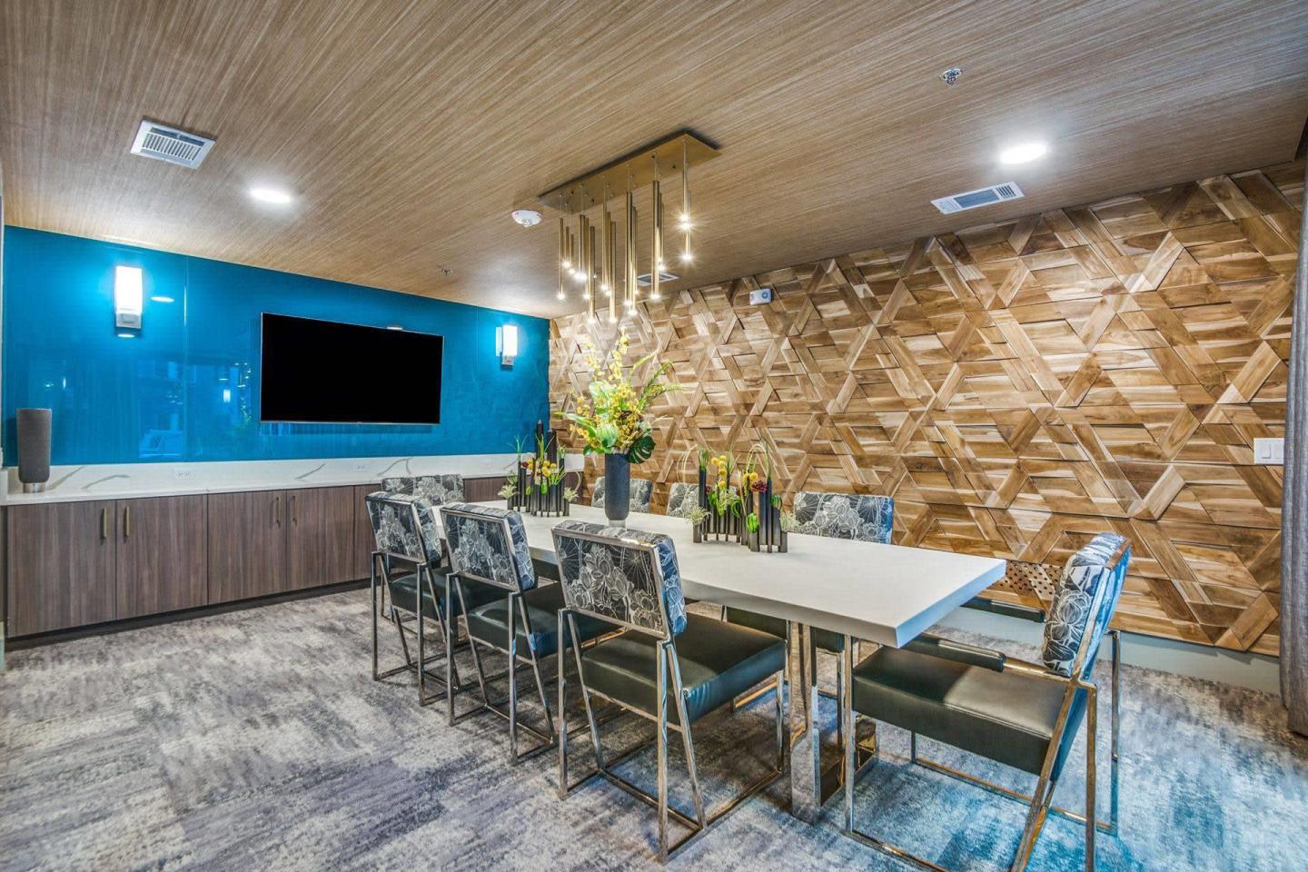 Luxia Gallery House Image 11