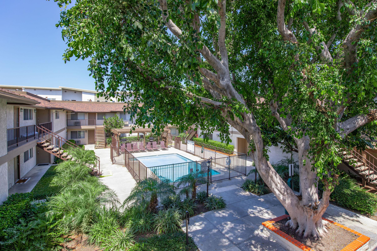 Singing Tree Apartment Homes Image 5
