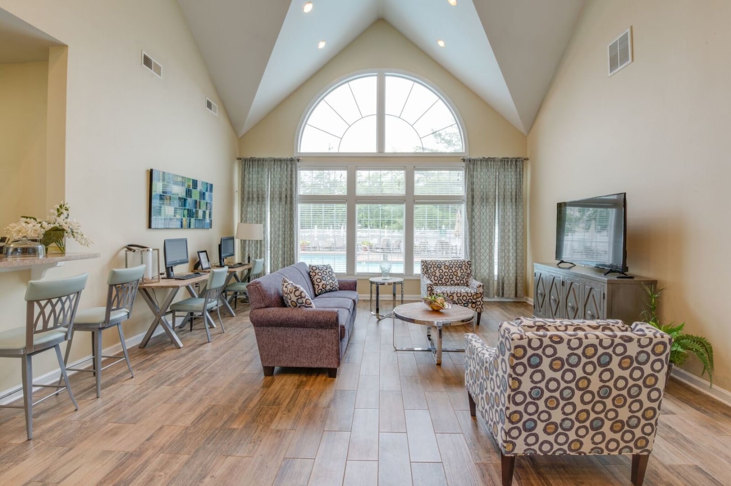 Somerset Pointe Image 12