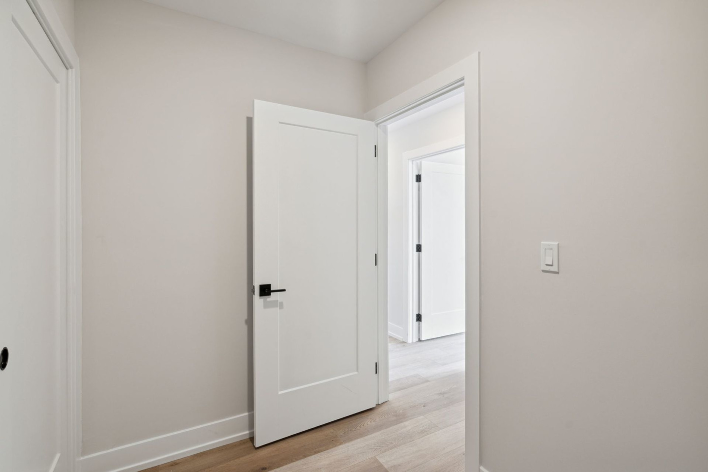 720 Thompson Street Image 82