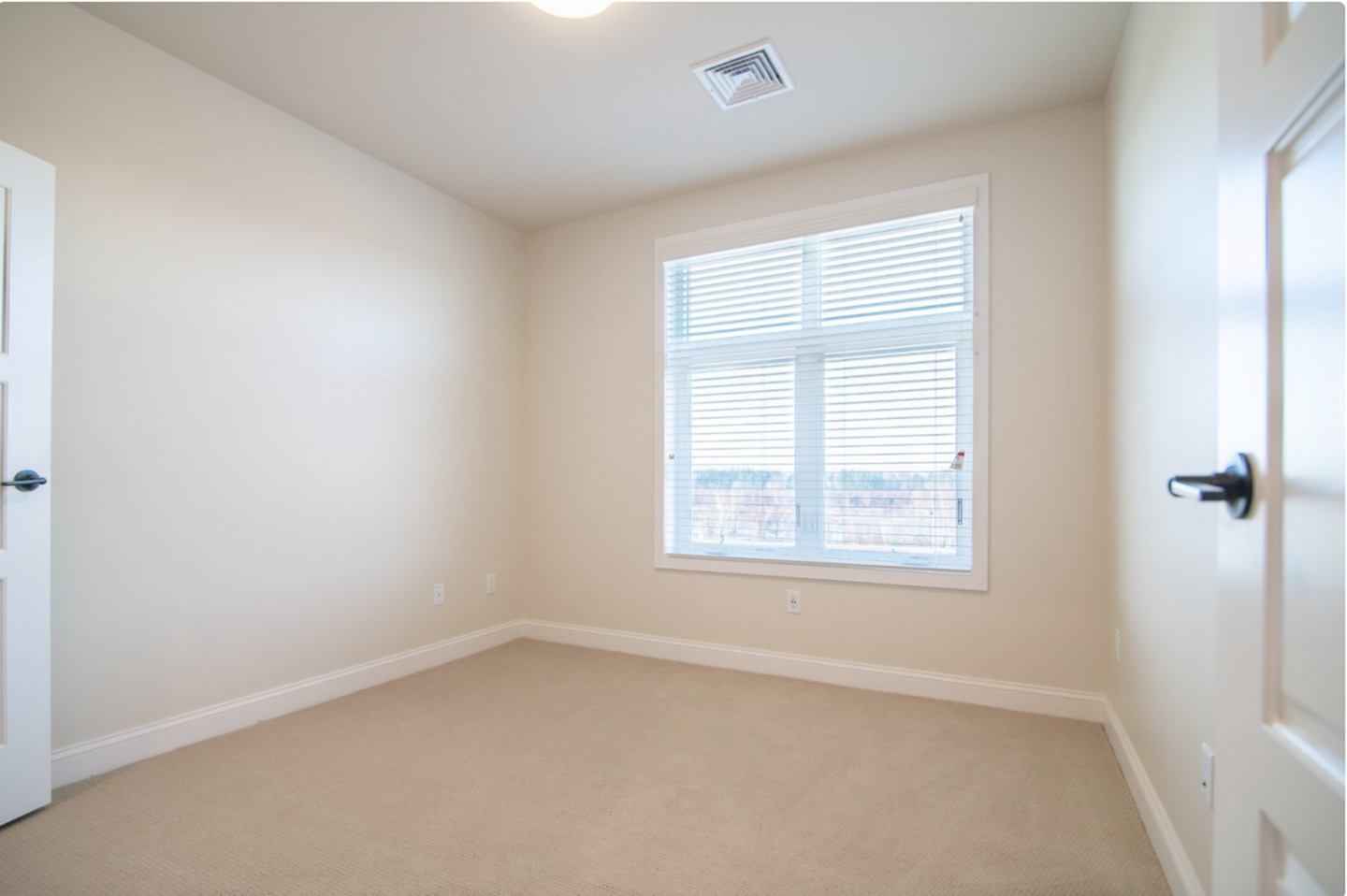 Woodmont Commons Apartments Image 4