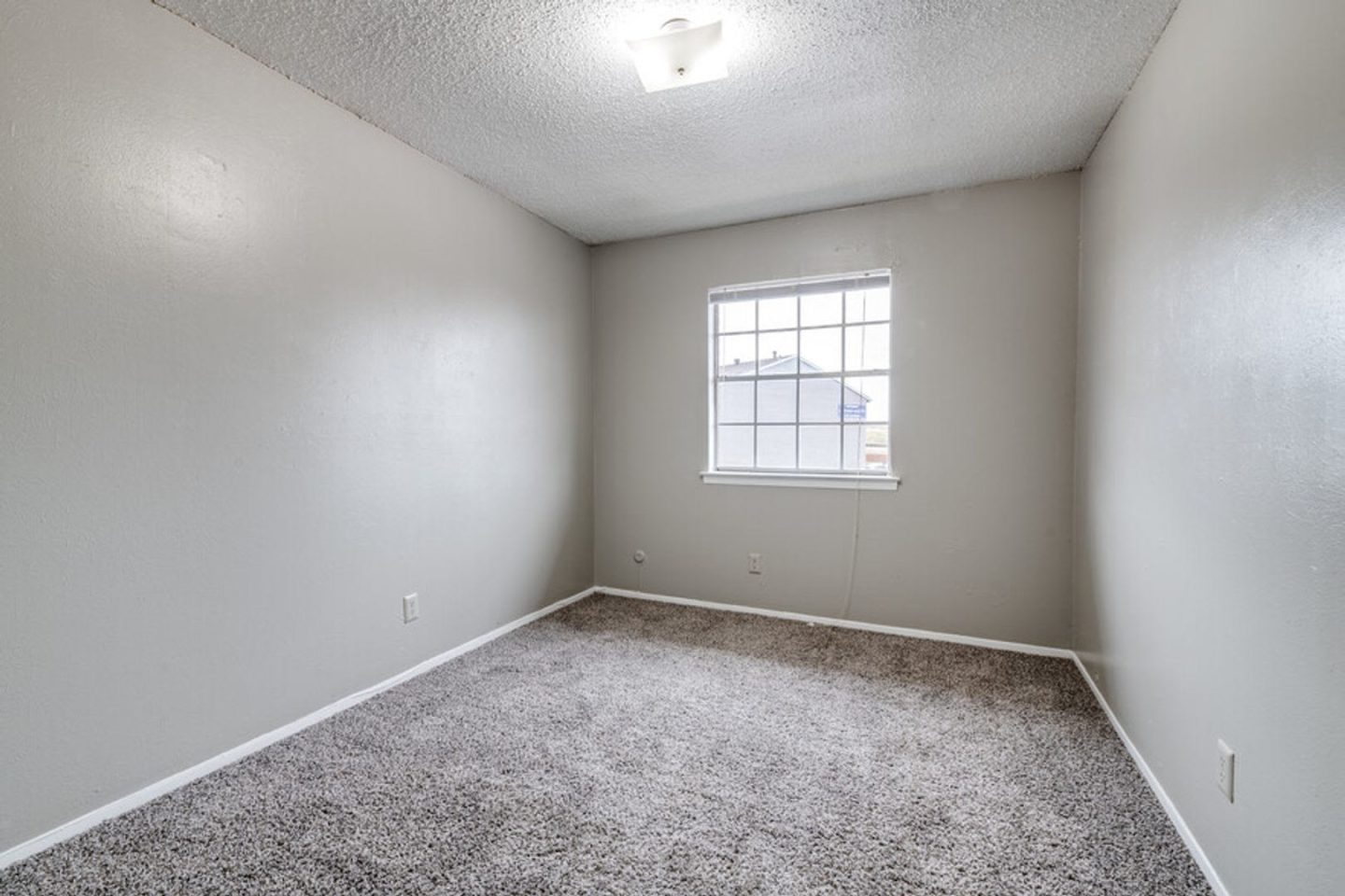 Sky Landing Apartments Image 11