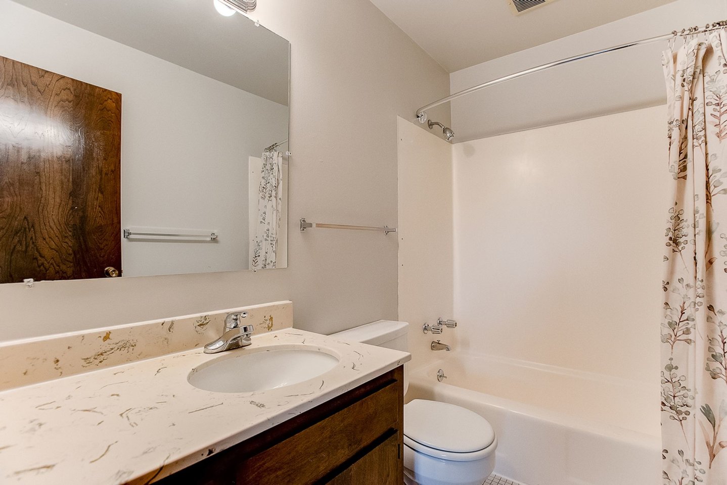 Caravelle Apartments Image 16