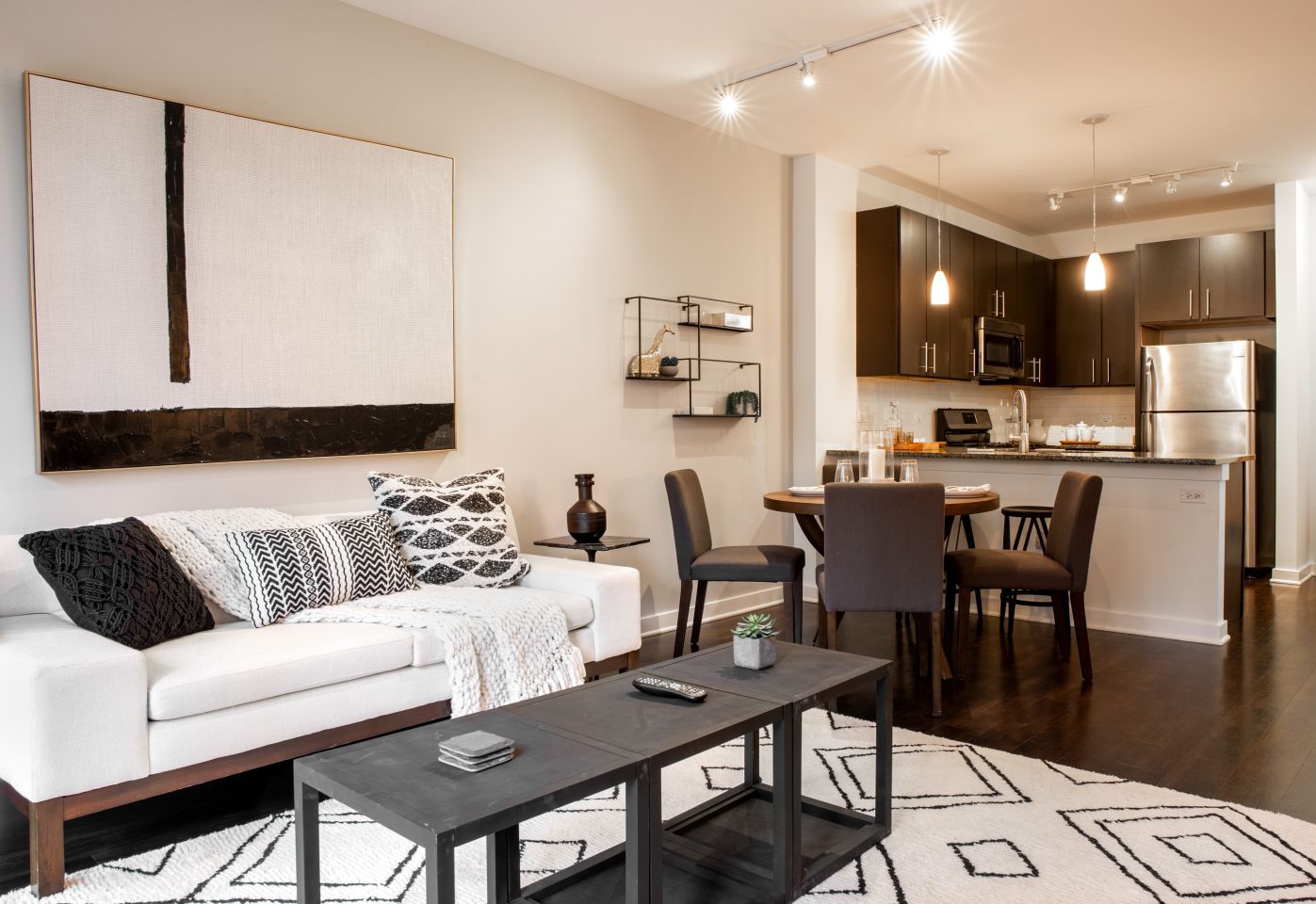 1717 Evanston Image 3
