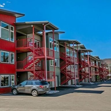 Red Table Apartments Image 3