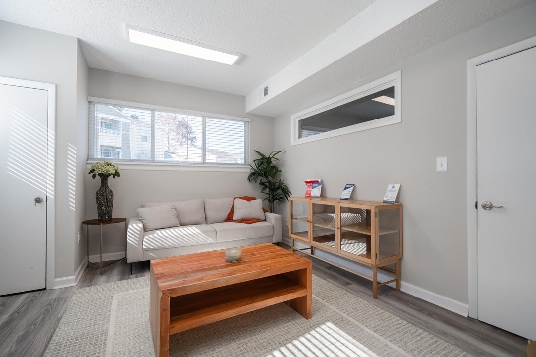 Ashton Village Apartment Homes Image 14