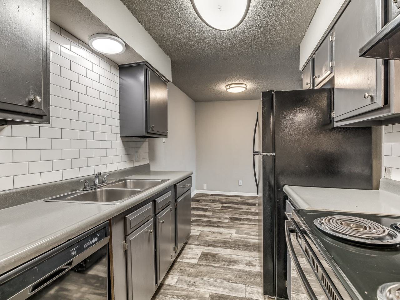 Putnam Apartments Image 11