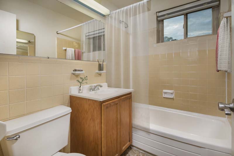 Iverson Towers Apartments & Anton House Apartments Image 7