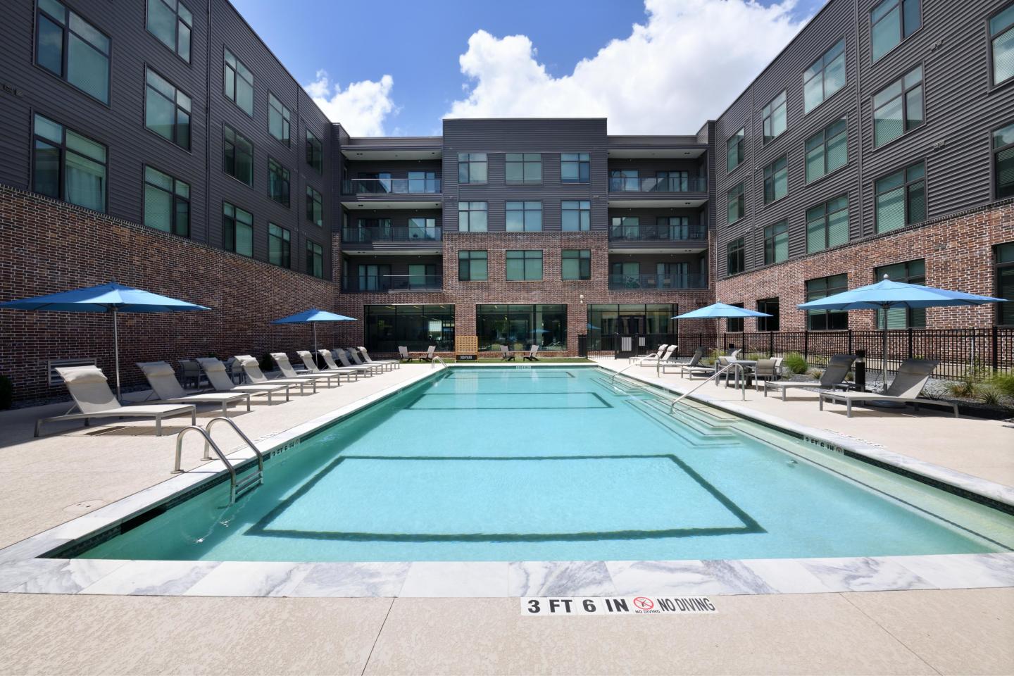 100 Park Image 16