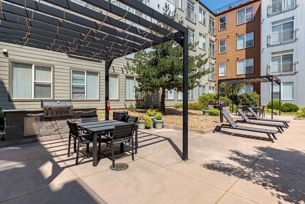 Diamond at Prospect Apartments Image 9