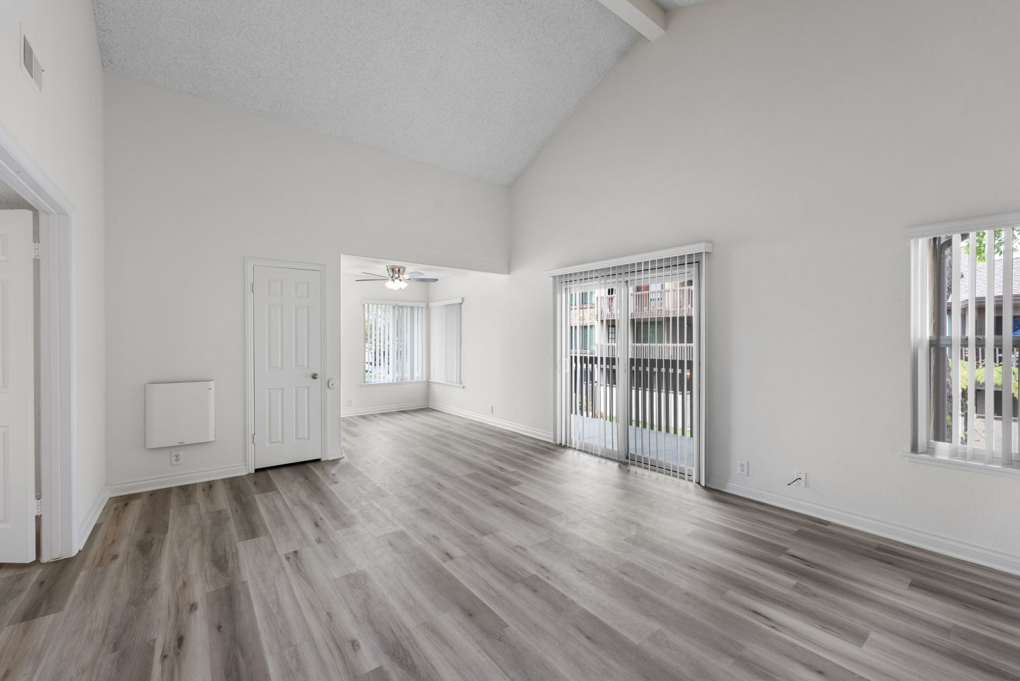 Beachpoint Apartments Image 14