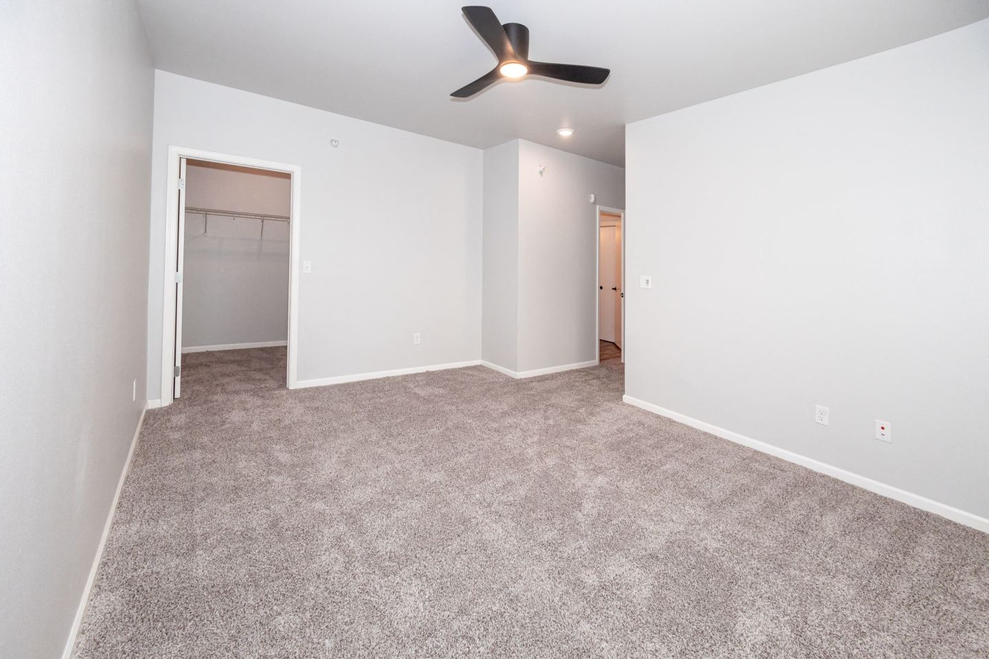 Meadowlark Place Image 11