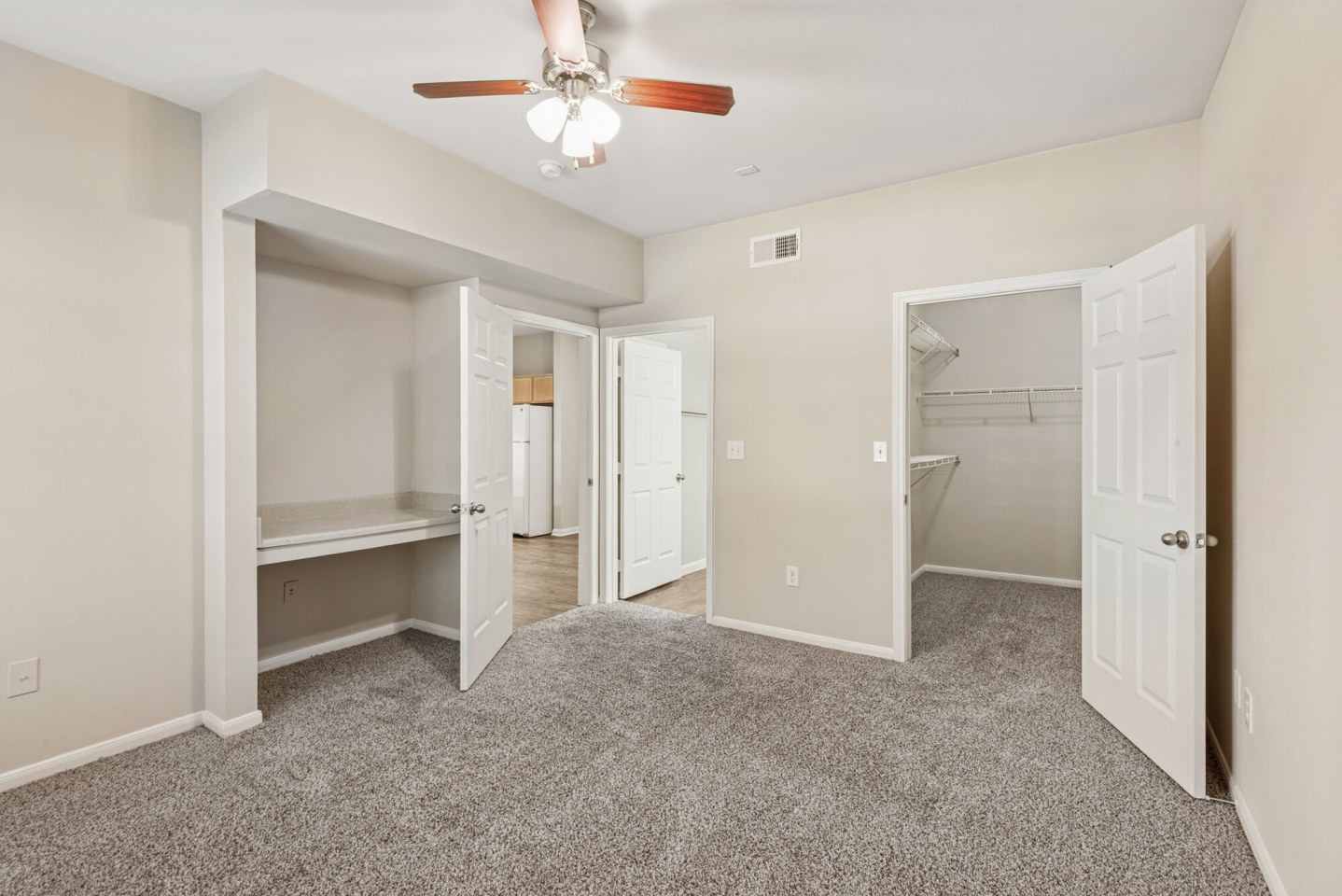 Lakeshore Villas Image 10
